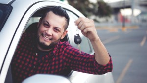 Ahorra y compara entre los mejores seguros de autos - traigoseguro.com